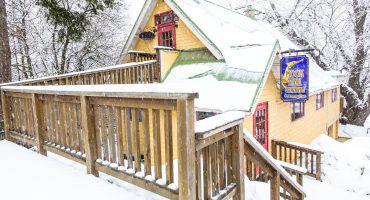 rflett_rossland_accom_mar2016-031